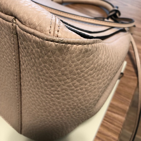 Pink Colab bag. Style and shape similar to Givenchy Antigona bag. - Picture 8 of 9